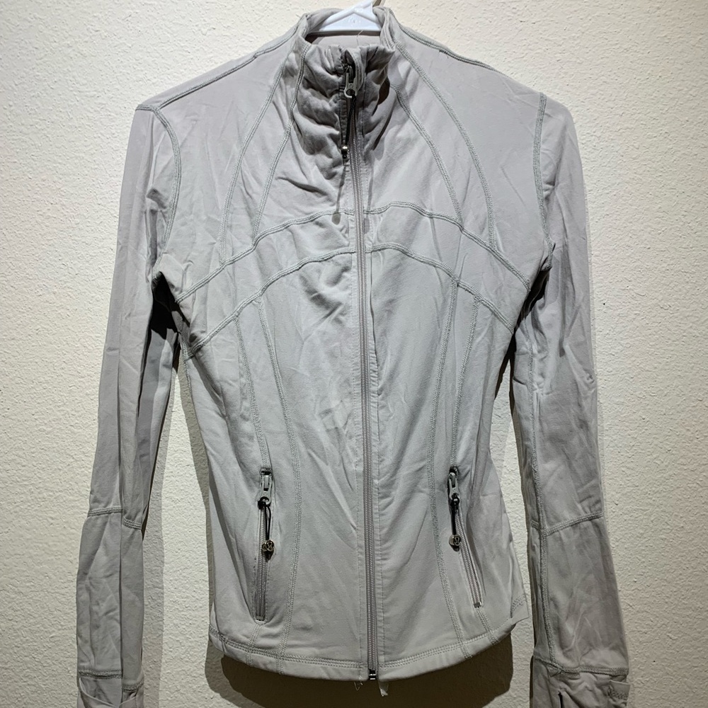 Lululemon size 2 gray zip up jacket
